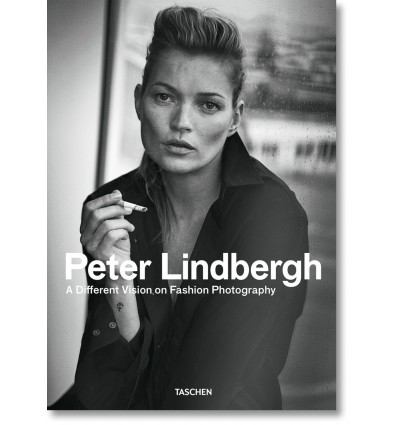 Kate Moss Par Mario Testino La Galerie De Linstant