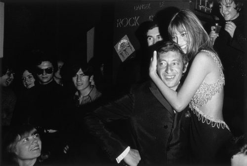 Jane Birkin et Serge Gainsbourg, Chez Régine, Paris, 1968 (© Tony Frank/ La Galerie de l’Instant)