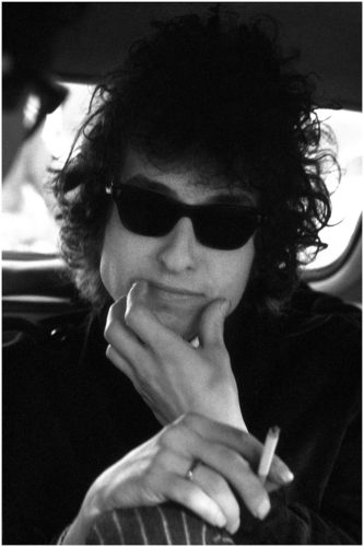 TONY FRANK BOB DYLAN, LIMOUSINE ET LUNETTES, EN ROUTE VERS L’OLYMPIA, PARIS, 1973