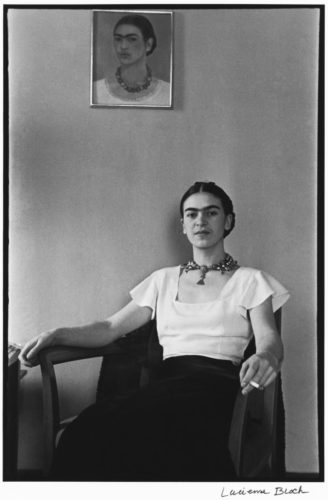 Frida at the Barbizon Plaza Hotel, NYC, 1933 (©LUCIENNE BLOCH, COURTESY GALERIE DE L’INSTANT, PARIS)