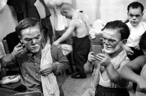 La loge des clowns, Ringling Bros, Barnum and Bailey Circus, Lille, 1963