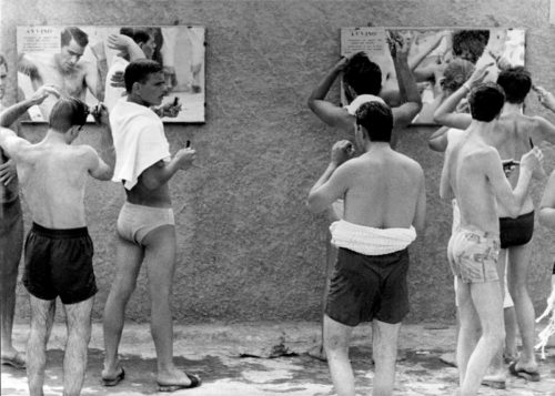 Les baigneurs du Lido de Coroglio, Naples, 1959