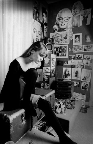 Vanessa dans sa chambre à Villiers sur Marne en 1989 Pierre Terrasson