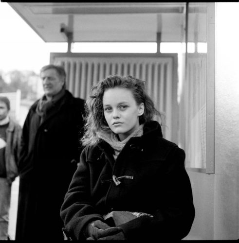 Vanessa sur le tournage de "Noce blanche" en 1989 au 2e plan Bruno Cremer Pierre Terrasson