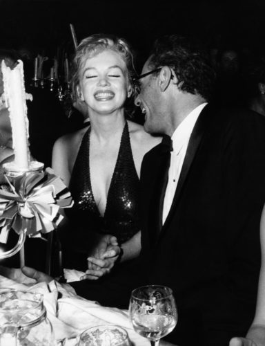 Marilyn Monroe et Arthur Miller, au April in Paris Ball Waldorf Astoria Hotel, New York, 1957 (courtesy Galerie de l’Instant, Paris)