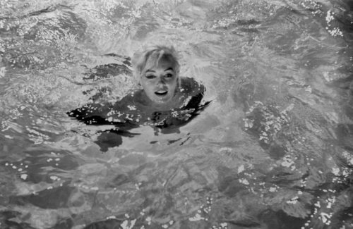 Marilyn Monroe, tournage de Something’s Got to Give, Hollywood, 1962, LAWRENCE SCHILLER (©Lawrence SCHILLER, courtesy Galerie de l’Instant, Paris)