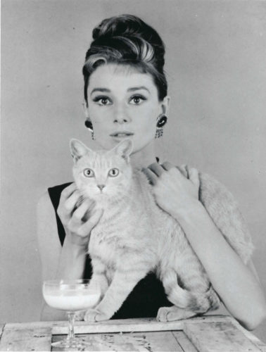 Tirage vintage Audrey Hepburn dans “Diamants sur canapé”, 1961